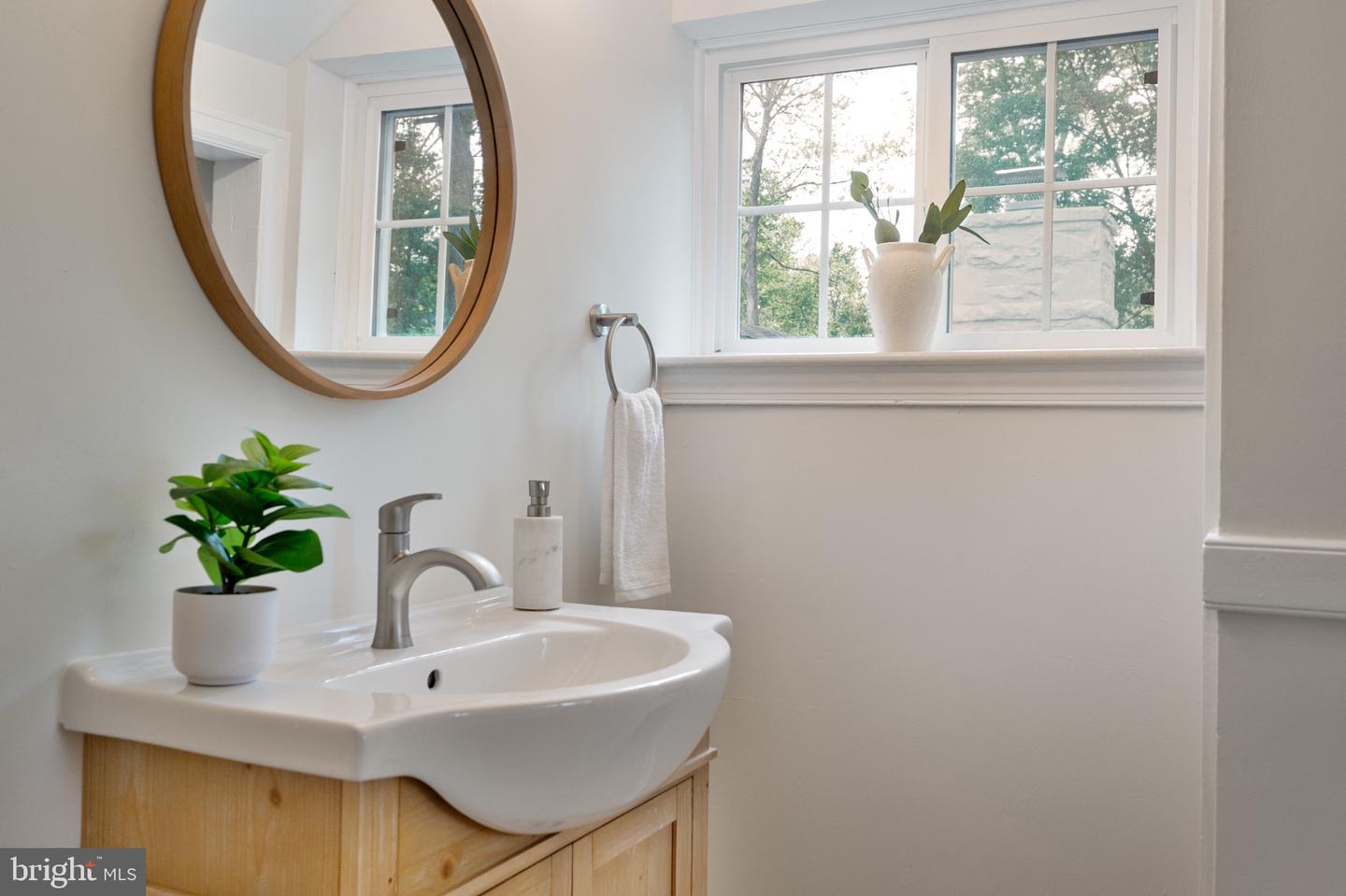 6001 BEECH TREE DR, ALEXANDRIA, Virginia 22310, 5 Bedrooms Bedrooms, ,3 BathroomsBathrooms,Residential,For sale,6001 BEECH TREE DR,VAFX2237738 MLS # VAFX2237738