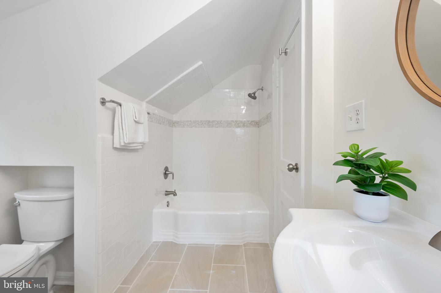 6001 BEECH TREE DR, ALEXANDRIA, Virginia 22310, 5 Bedrooms Bedrooms, ,3 BathroomsBathrooms,Residential,For sale,6001 BEECH TREE DR,VAFX2237738 MLS # VAFX2237738