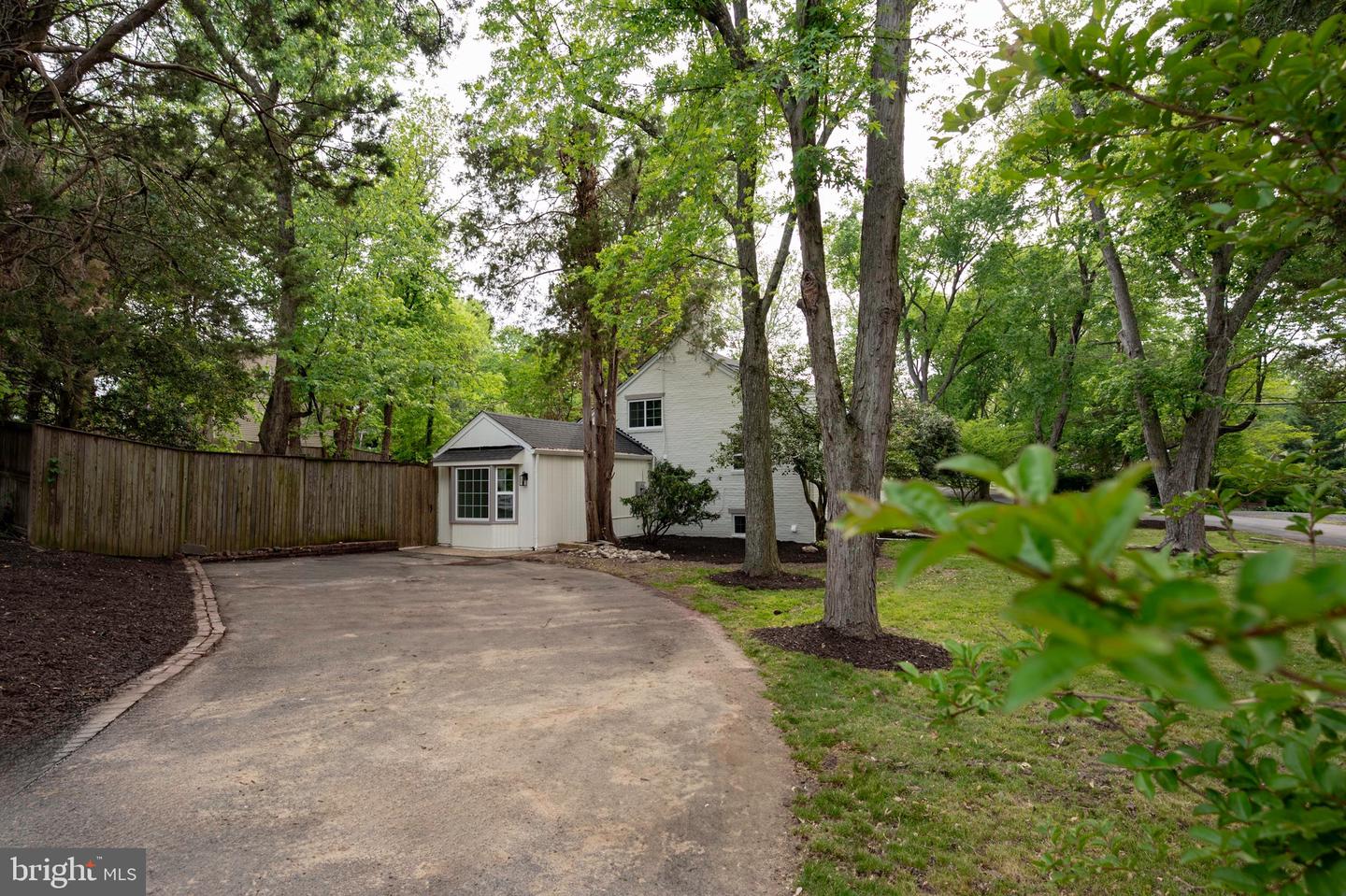6001 BEECH TREE DR, ALEXANDRIA, Virginia 22310, 5 Bedrooms Bedrooms, ,3 BathroomsBathrooms,Residential,For sale,6001 BEECH TREE DR,VAFX2237738 MLS # VAFX2237738