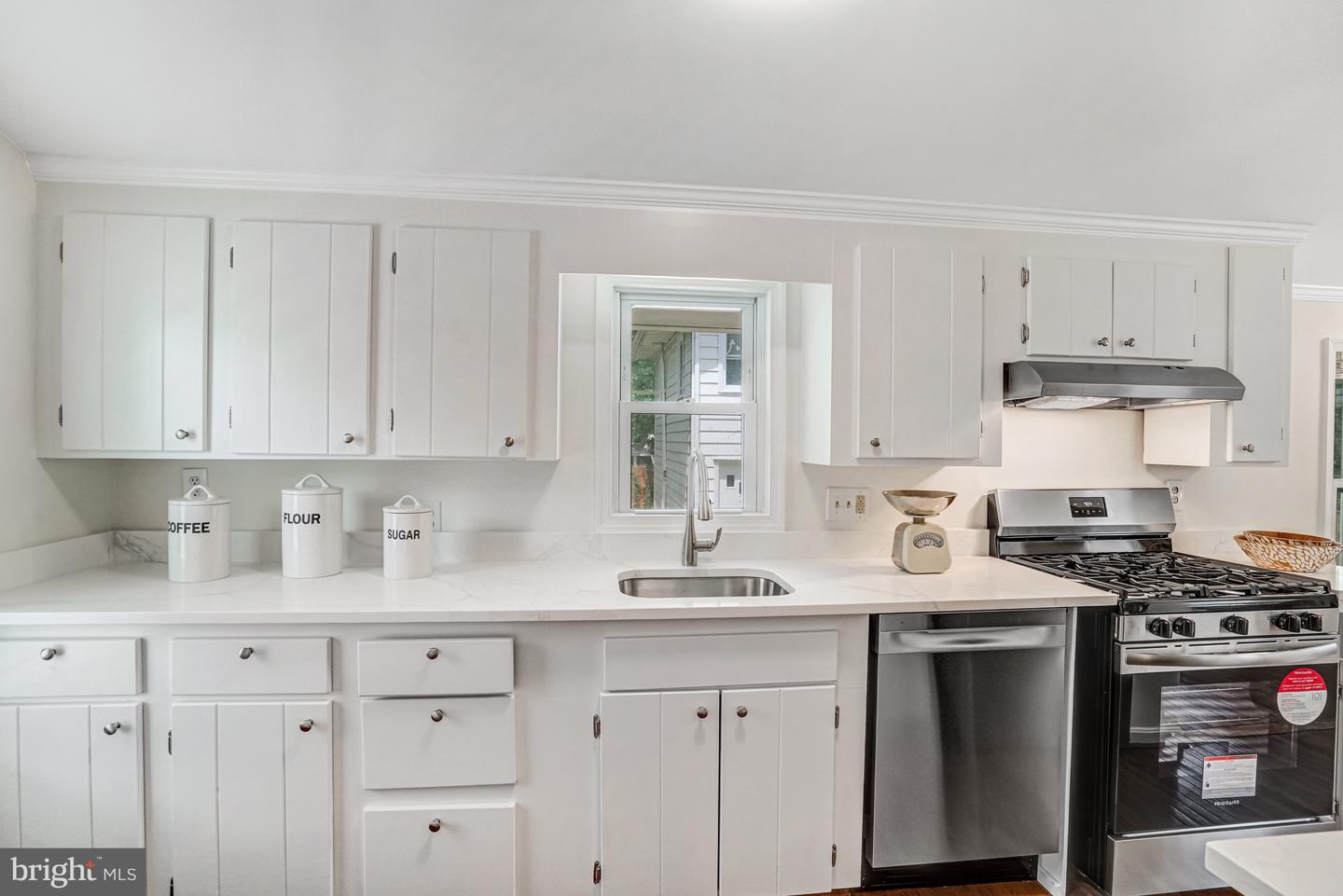923 20TH ST S, ARLINGTON, Virginia 22202, 4 Bedrooms Bedrooms, ,3 BathroomsBathrooms,Residential,For sale,923 20TH ST S,VAAR2056818 MLS # VAAR2056818
