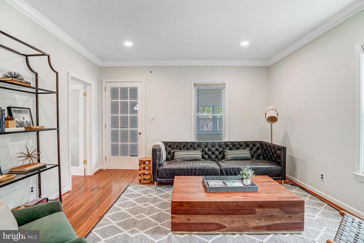 923 20TH ST S, ARLINGTON, Virginia 22202, 4 Bedrooms Bedrooms, ,3 BathroomsBathrooms,Residential,For sale,923 20TH ST S,VAAR2056818 MLS # VAAR2056818