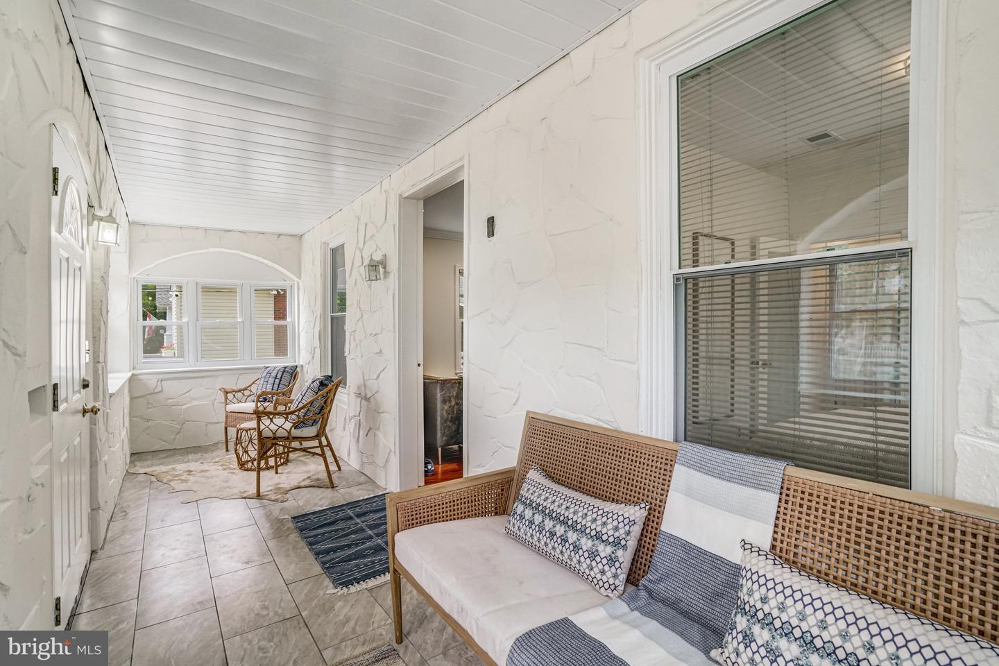 923 20TH ST S, ARLINGTON, Virginia 22202, 4 Bedrooms Bedrooms, ,3 BathroomsBathrooms,Residential,For sale,923 20TH ST S,VAAR2056818 MLS # VAAR2056818