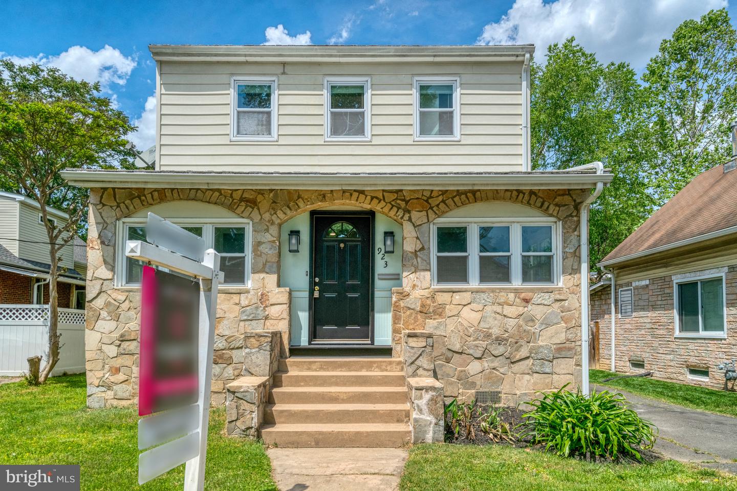 923 20TH ST S, ARLINGTON, Virginia 22202, 4 Bedrooms Bedrooms, ,3 BathroomsBathrooms,Residential,For sale,923 20TH ST S,VAAR2056818 MLS # VAAR2056818