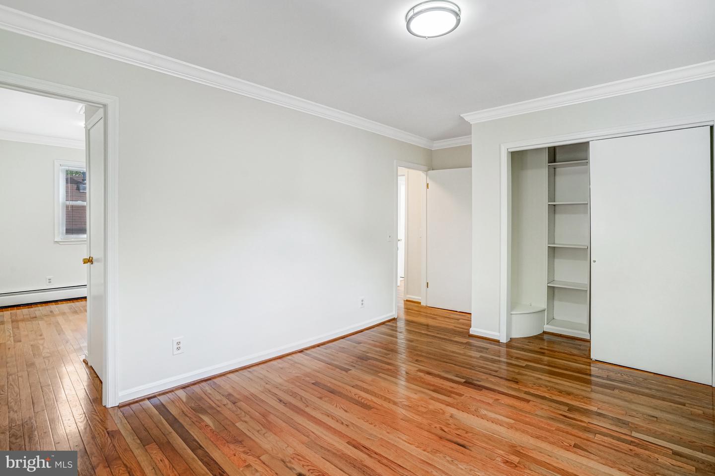 923 20TH ST S, ARLINGTON, Virginia 22202, 4 Bedrooms Bedrooms, ,3 BathroomsBathrooms,Residential,For sale,923 20TH ST S,VAAR2056818 MLS # VAAR2056818