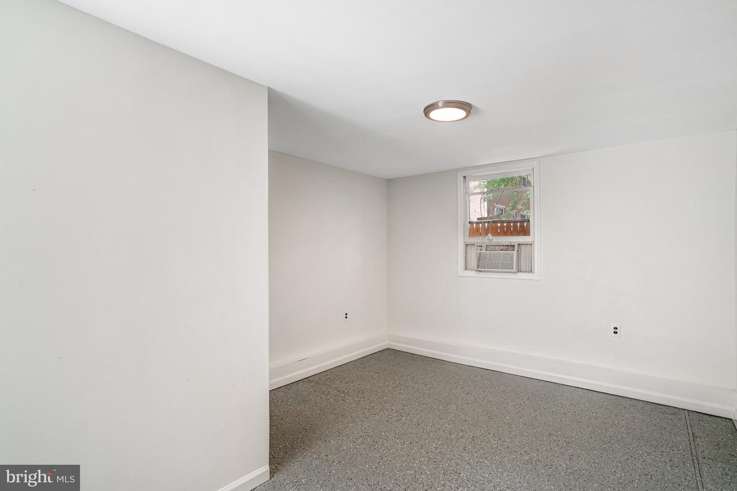 923 20TH ST S, ARLINGTON, Virginia 22202, 4 Bedrooms Bedrooms, ,3 BathroomsBathrooms,Residential,For sale,923 20TH ST S,VAAR2056818 MLS # VAAR2056818