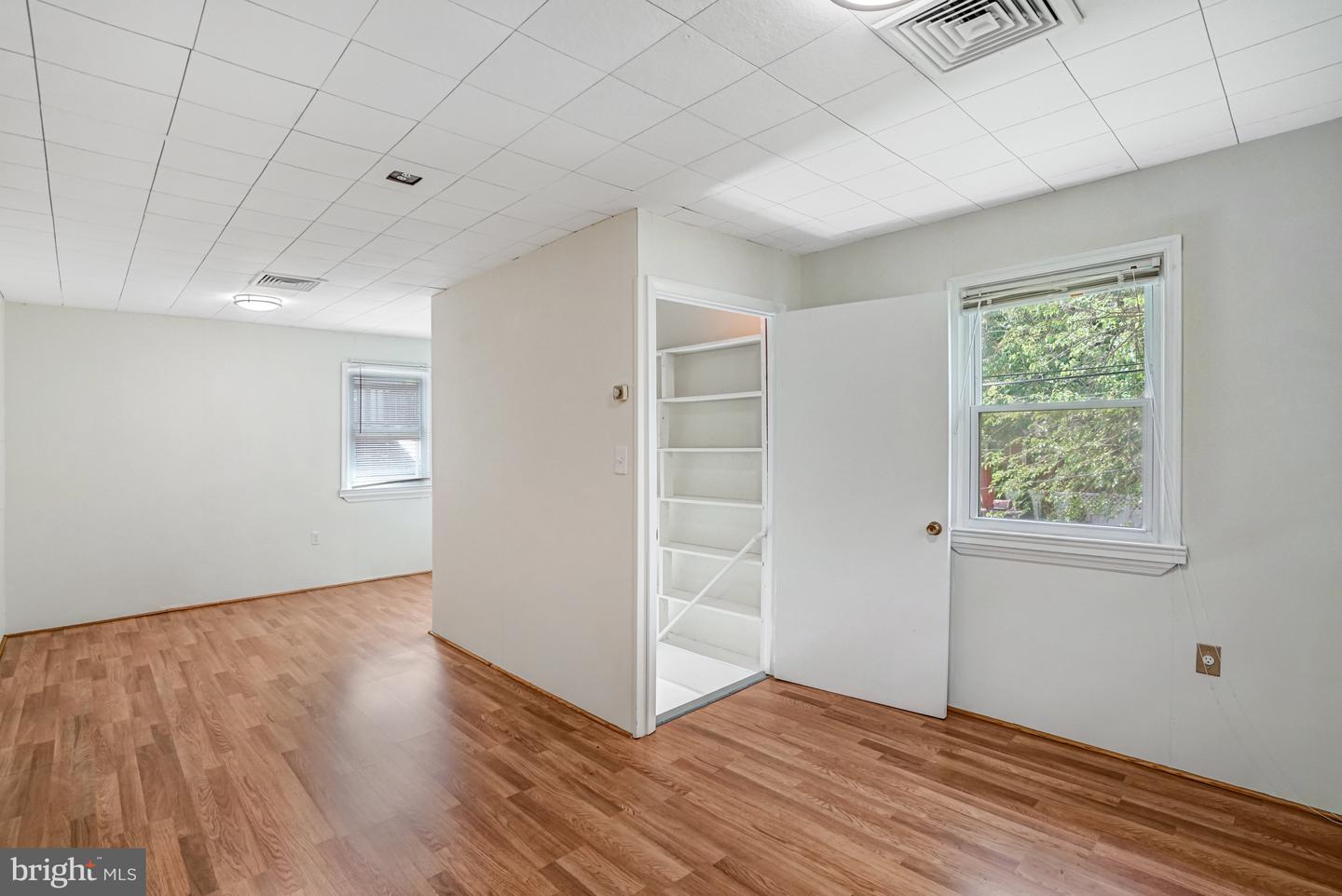 923 20TH ST S, ARLINGTON, Virginia 22202, 4 Bedrooms Bedrooms, ,3 BathroomsBathrooms,Residential,For sale,923 20TH ST S,VAAR2056818 MLS # VAAR2056818