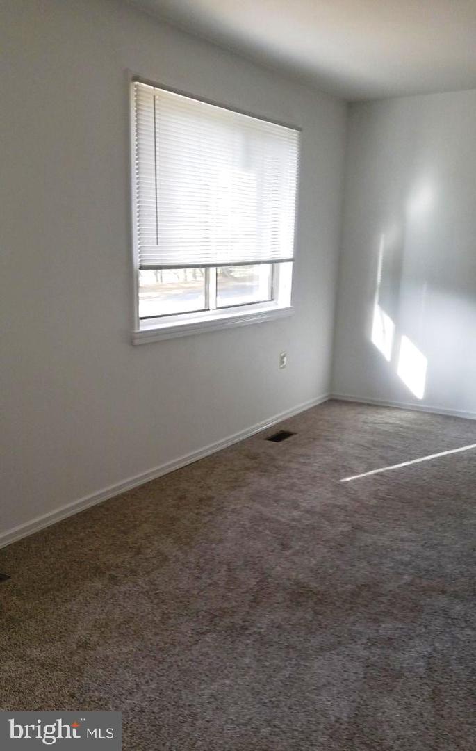 2930 JERMANTOWN RD #13, OAKTON, Virginia 22124, 3 Bedrooms Bedrooms, ,2 BathroomsBathrooms,Residential,For sale,2930 JERMANTOWN RD #13,VAFX2237794 MLS # VAFX2237794