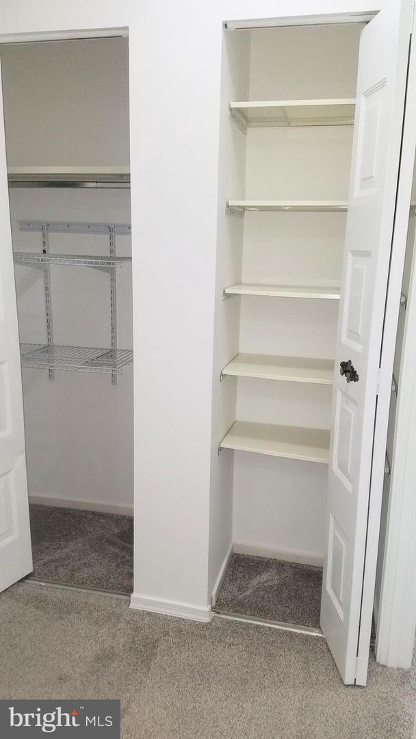 2930 JERMANTOWN RD #13, OAKTON, Virginia 22124, 3 Bedrooms Bedrooms, ,2 BathroomsBathrooms,Residential,For sale,2930 JERMANTOWN RD #13,VAFX2237794 MLS # VAFX2237794