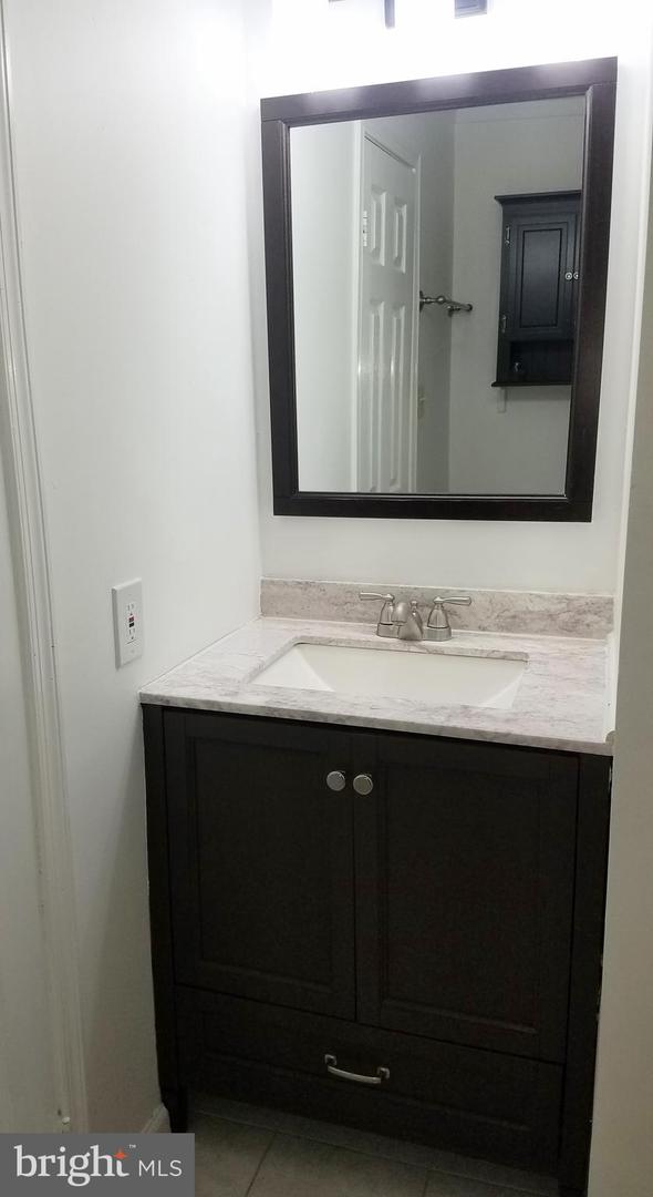 2930 JERMANTOWN RD #13, OAKTON, Virginia 22124, 3 Bedrooms Bedrooms, ,2 BathroomsBathrooms,Residential,For sale,2930 JERMANTOWN RD #13,VAFX2237794 MLS # VAFX2237794