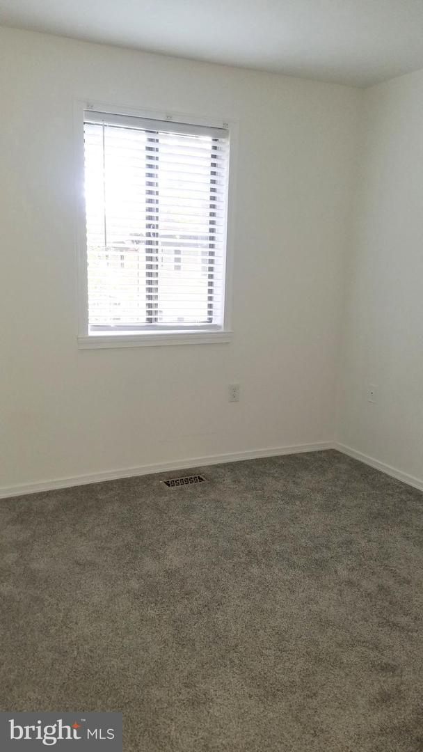 2930 JERMANTOWN RD #13, OAKTON, Virginia 22124, 3 Bedrooms Bedrooms, ,2 BathroomsBathrooms,Residential,For sale,2930 JERMANTOWN RD #13,VAFX2237794 MLS # VAFX2237794
