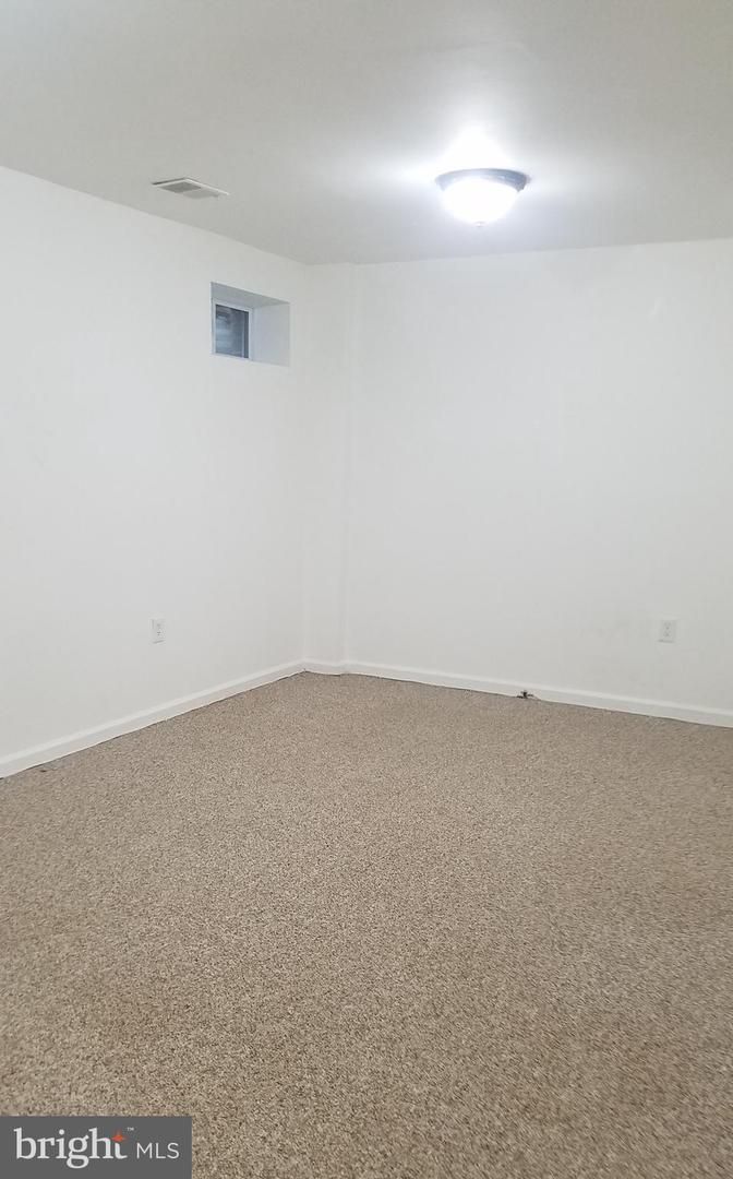 2930 JERMANTOWN RD #13, OAKTON, Virginia 22124, 3 Bedrooms Bedrooms, ,2 BathroomsBathrooms,Residential,For sale,2930 JERMANTOWN RD #13,VAFX2237794 MLS # VAFX2237794
