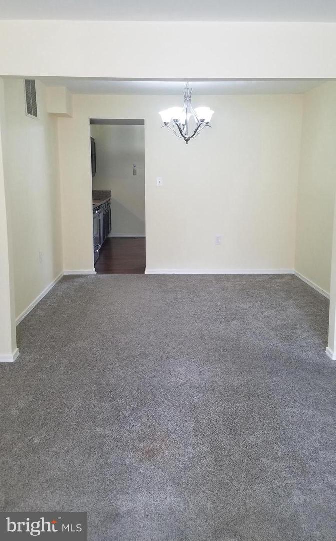 2930 JERMANTOWN RD #13, OAKTON, Virginia 22124, 3 Bedrooms Bedrooms, ,2 BathroomsBathrooms,Residential,For sale,2930 JERMANTOWN RD #13,VAFX2237794 MLS # VAFX2237794