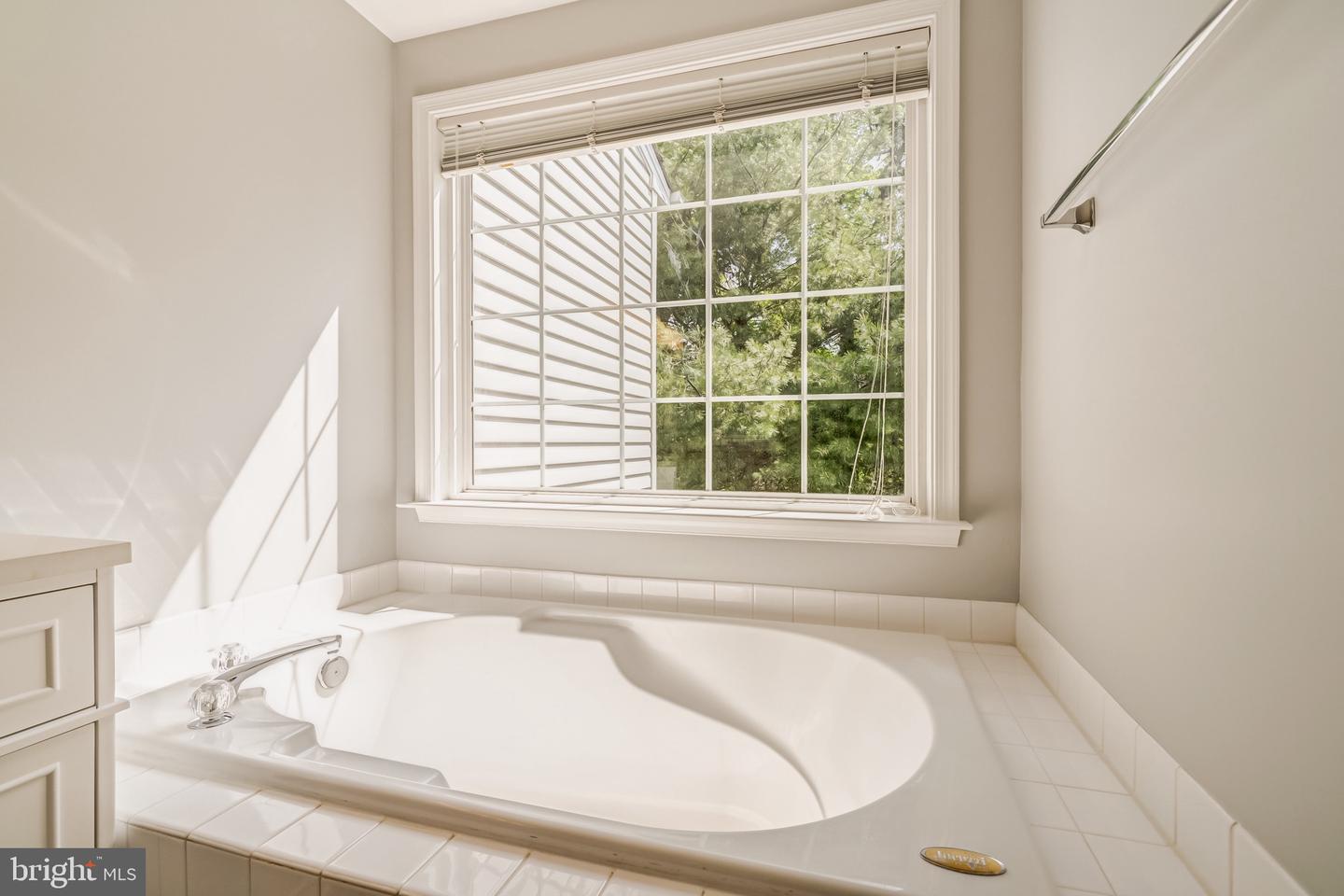 13937 GOTHIC DR, CENTREVILLE, Virginia 20121, 3 Bedrooms Bedrooms, ,3 BathroomsBathrooms,Residential,For sale,13937 GOTHIC DR,VAFX2237798 MLS # VAFX2237798
