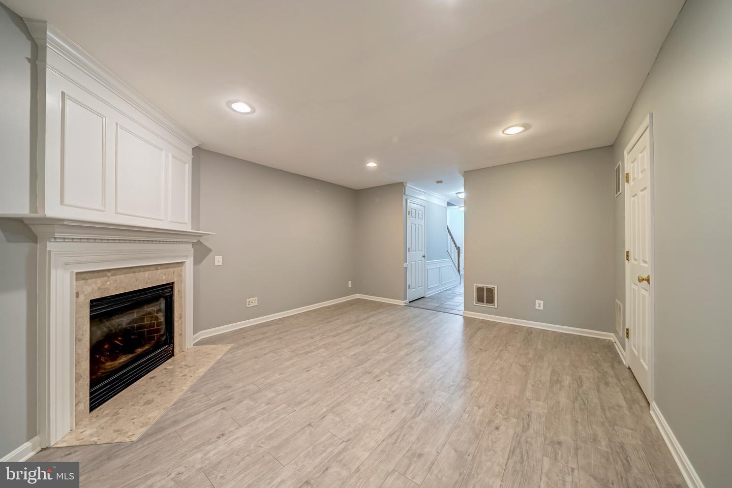 13937 GOTHIC DR, CENTREVILLE, Virginia 20121, 3 Bedrooms Bedrooms, ,3 BathroomsBathrooms,Residential,For sale,13937 GOTHIC DR,VAFX2237798 MLS # VAFX2237798