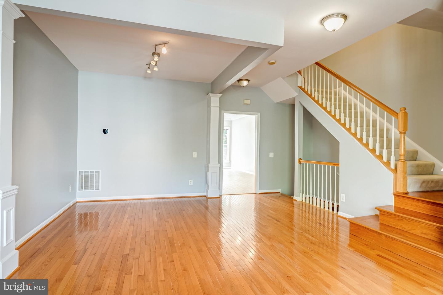 13937 GOTHIC DR, CENTREVILLE, Virginia 20121, 3 Bedrooms Bedrooms, ,3 BathroomsBathrooms,Residential,For sale,13937 GOTHIC DR,VAFX2237798 MLS # VAFX2237798