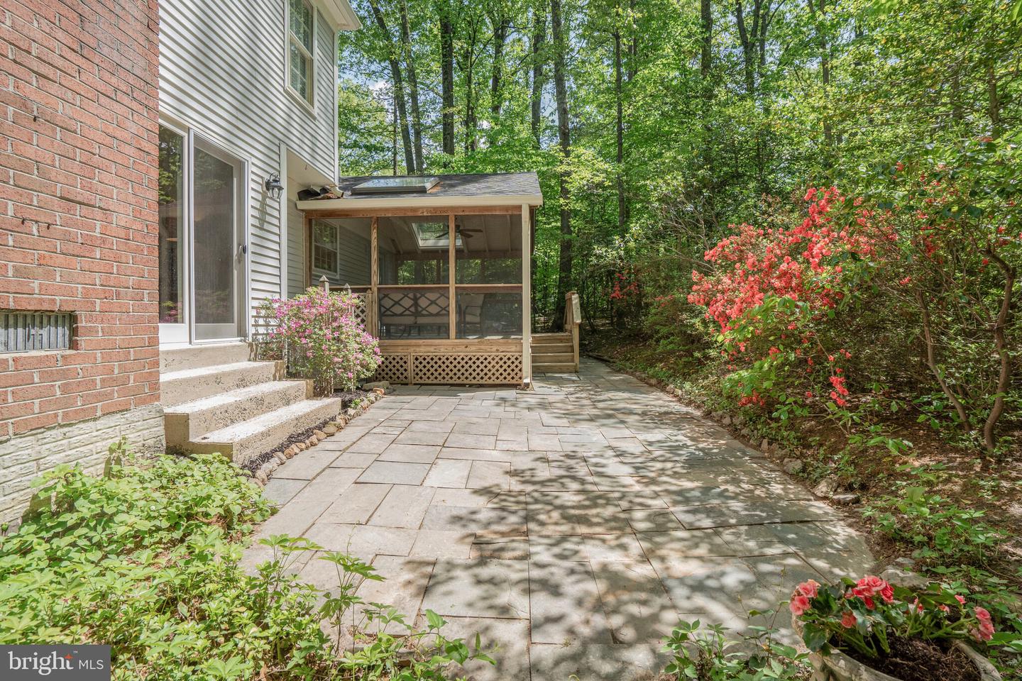 10403 HERITAGE LANDING RD, BURKE, Virginia 22015, 4 Bedrooms Bedrooms, ,2 BathroomsBathrooms,Residential,For sale,10403 HERITAGE LANDING RD,VAFX2237802 MLS # VAFX2237802