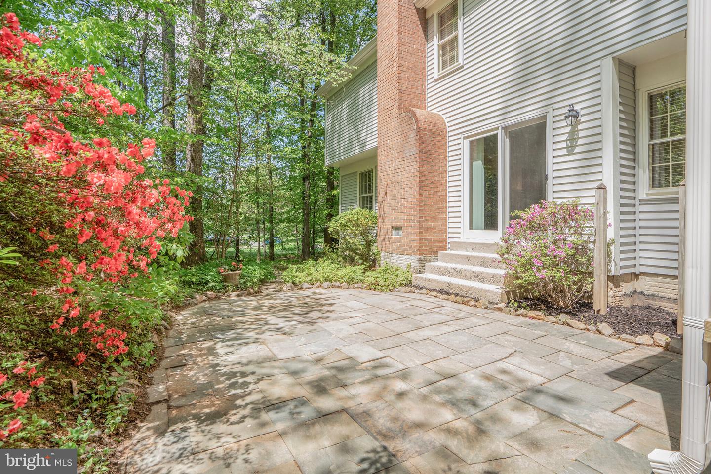 10403 HERITAGE LANDING RD, BURKE, Virginia 22015, 4 Bedrooms Bedrooms, ,2 BathroomsBathrooms,Residential,For sale,10403 HERITAGE LANDING RD,VAFX2237802 MLS # VAFX2237802