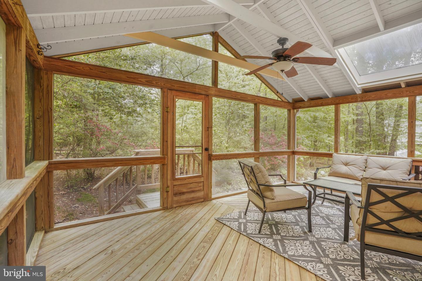 10403 HERITAGE LANDING RD, BURKE, Virginia 22015, 4 Bedrooms Bedrooms, ,2 BathroomsBathrooms,Residential,For sale,10403 HERITAGE LANDING RD,VAFX2237802 MLS # VAFX2237802