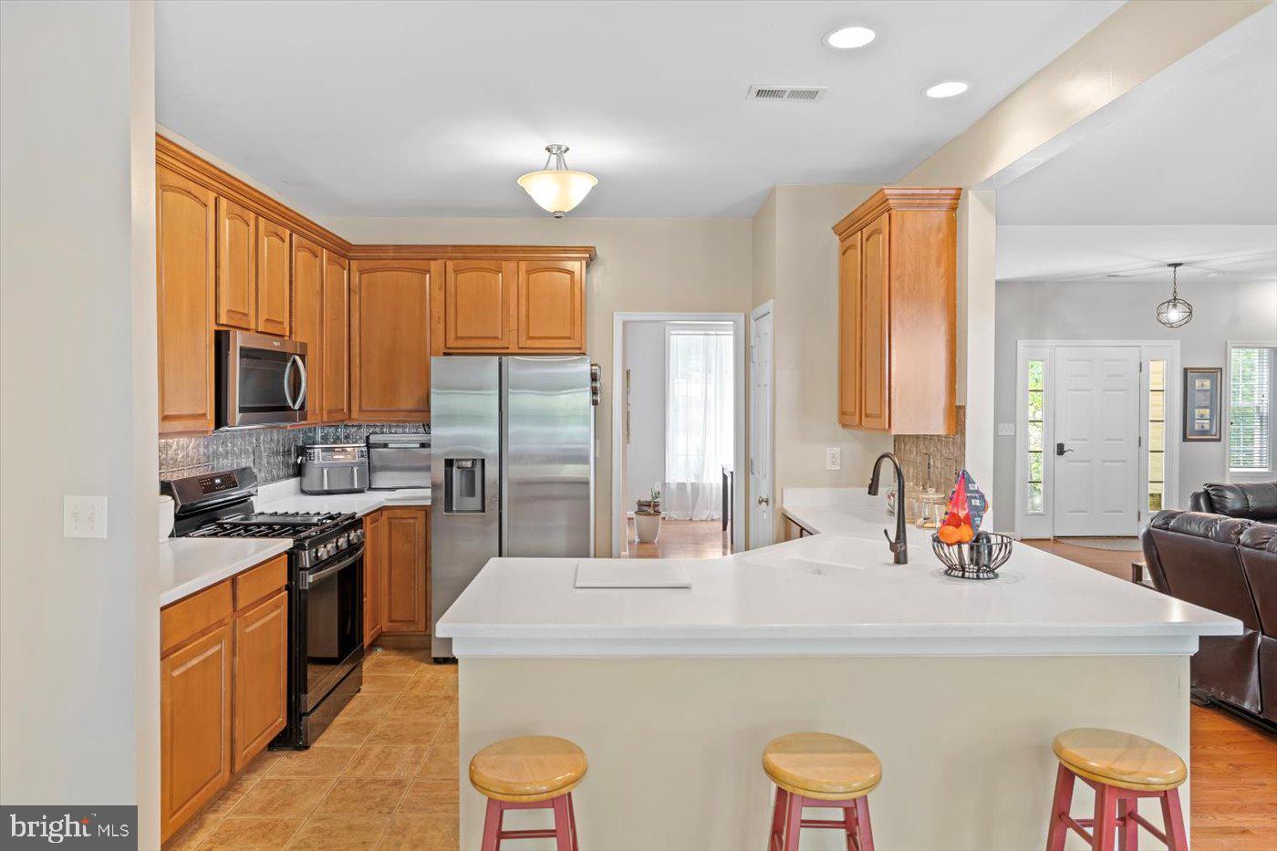 111 INDEPENDENCE ST, LOCUST GROVE, Virginia 22508, 5 Bedrooms Bedrooms, ,3 BathroomsBathrooms,Residential,For sale,111 INDEPENDENCE ST,VAOR2009572 MLS # VAOR2009572