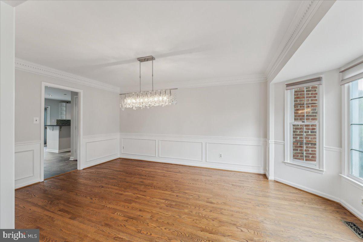 3020 FOX MILL RD, OAKTON, Virginia 22124, 5 Bedrooms Bedrooms, ,4 BathroomsBathrooms,Residential,For sale,3020 FOX MILL RD,VAFX2237638 MLS # VAFX2237638