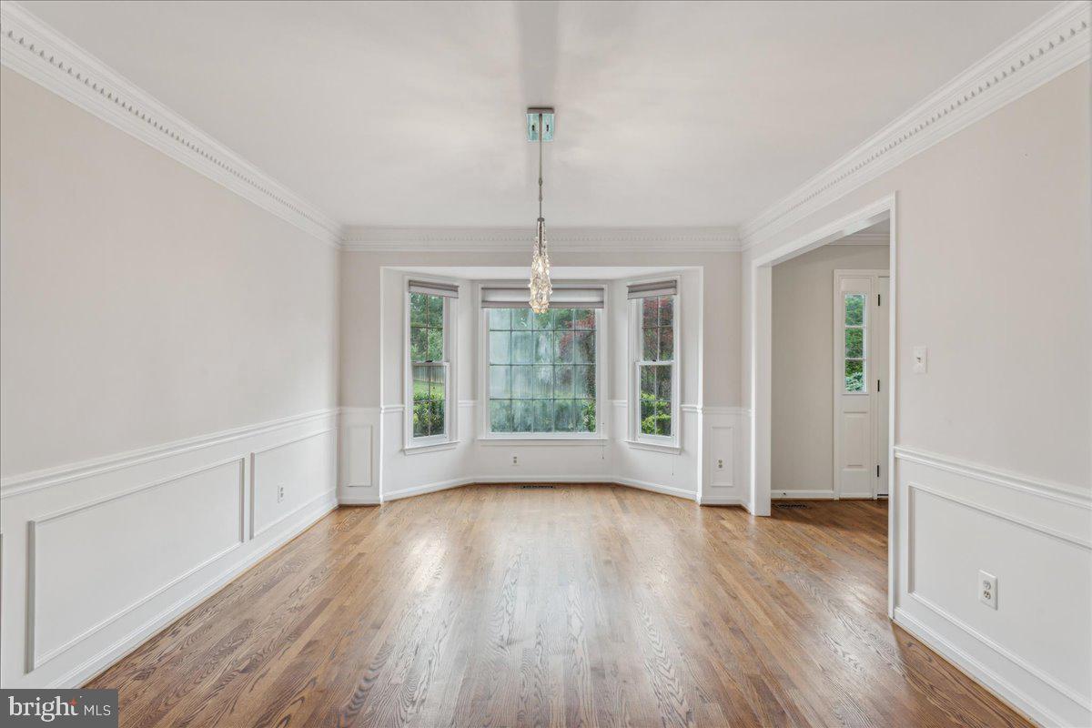 3020 FOX MILL RD, OAKTON, Virginia 22124, 5 Bedrooms Bedrooms, ,4 BathroomsBathrooms,Residential,For sale,3020 FOX MILL RD,VAFX2237638 MLS # VAFX2237638