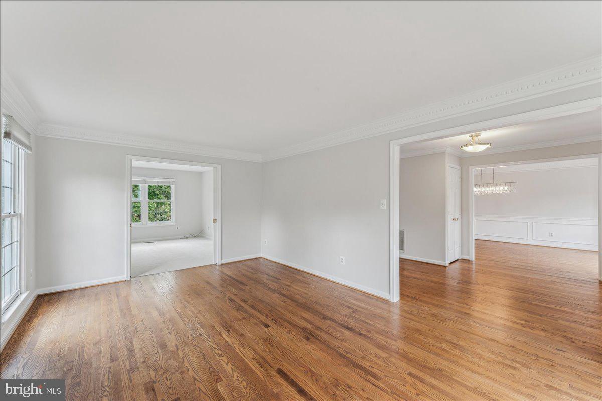 3020 FOX MILL RD, OAKTON, Virginia 22124, 5 Bedrooms Bedrooms, ,4 BathroomsBathrooms,Residential,For sale,3020 FOX MILL RD,VAFX2237638 MLS # VAFX2237638