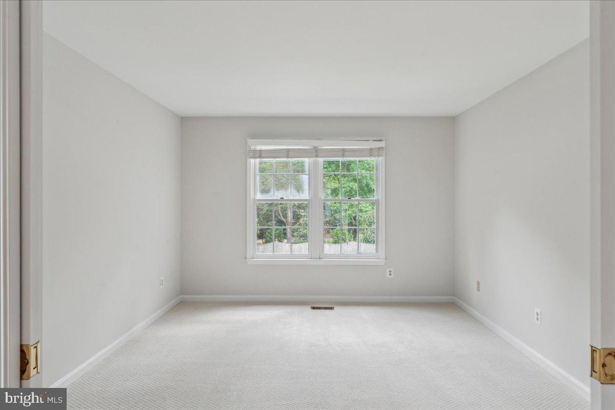 3020 FOX MILL RD, OAKTON, Virginia 22124, 5 Bedrooms Bedrooms, ,4 BathroomsBathrooms,Residential,For sale,3020 FOX MILL RD,VAFX2237638 MLS # VAFX2237638