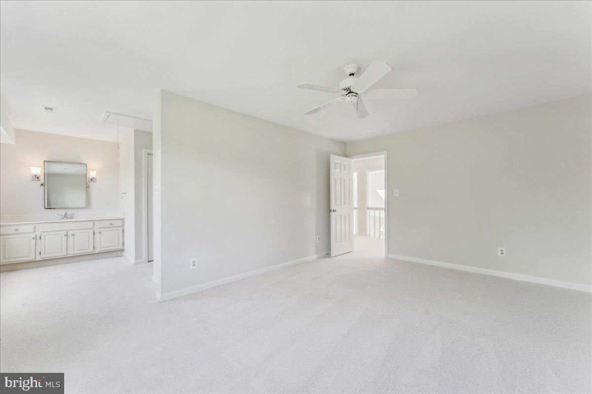 3020 FOX MILL RD, OAKTON, Virginia 22124, 5 Bedrooms Bedrooms, ,4 BathroomsBathrooms,Residential,For sale,3020 FOX MILL RD,VAFX2237638 MLS # VAFX2237638