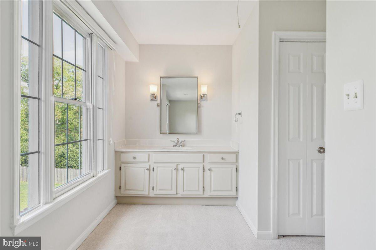 3020 FOX MILL RD, OAKTON, Virginia 22124, 5 Bedrooms Bedrooms, ,4 BathroomsBathrooms,Residential,For sale,3020 FOX MILL RD,VAFX2237638 MLS # VAFX2237638