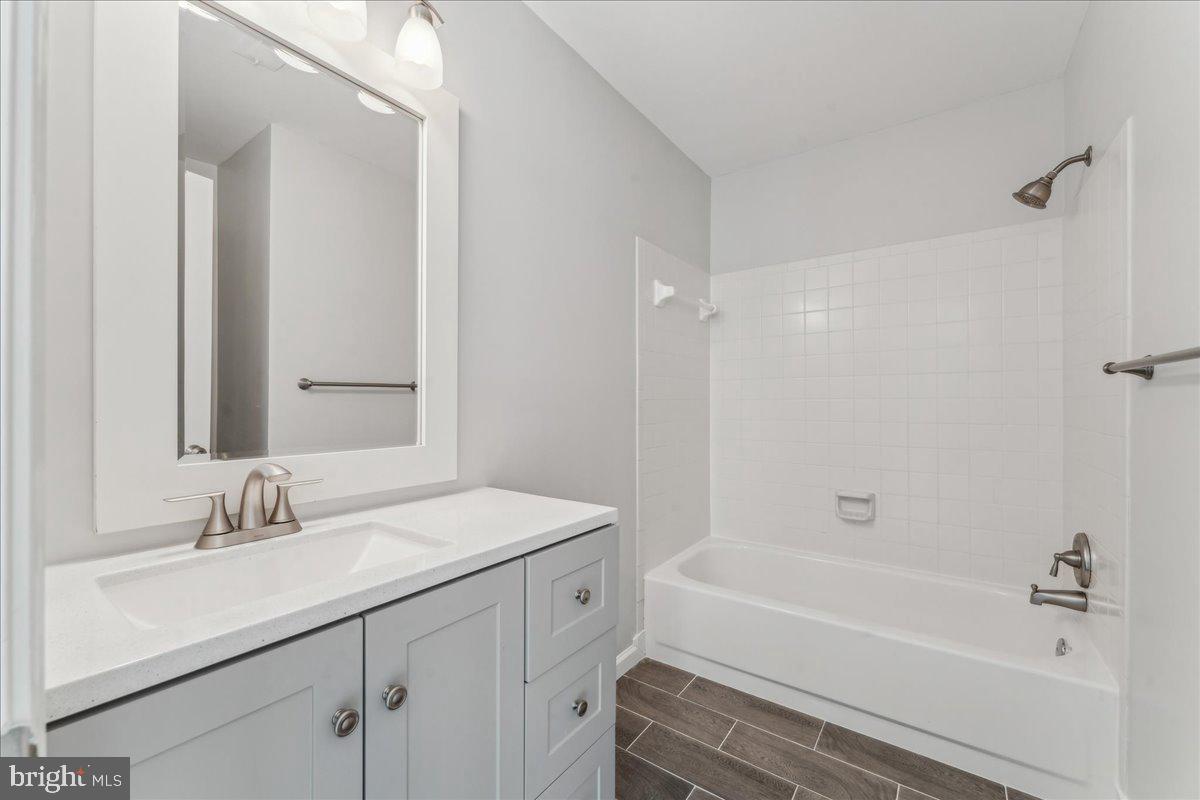 3020 FOX MILL RD, OAKTON, Virginia 22124, 5 Bedrooms Bedrooms, ,4 BathroomsBathrooms,Residential,For sale,3020 FOX MILL RD,VAFX2237638 MLS # VAFX2237638
