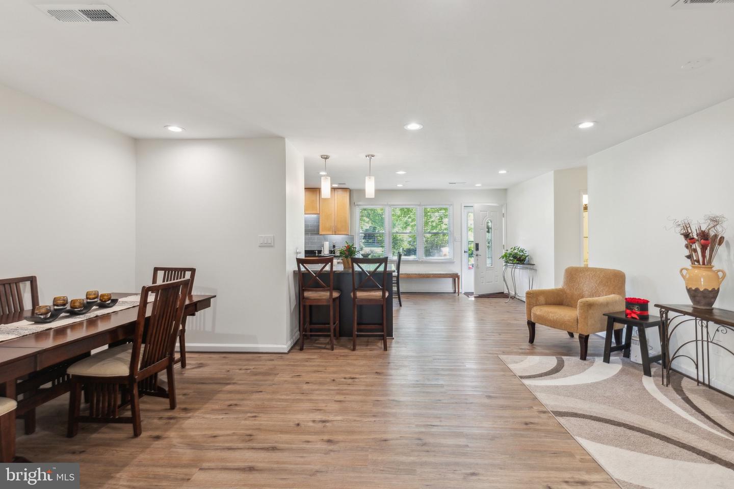 5511 MOULTRIE RD, SPRINGFIELD, Virginia 22151, 3 Bedrooms Bedrooms, 13 Rooms Rooms,2 BathroomsBathrooms,Residential,For sale,5511 MOULTRIE RD,VAFX2237736 MLS # VAFX2237736