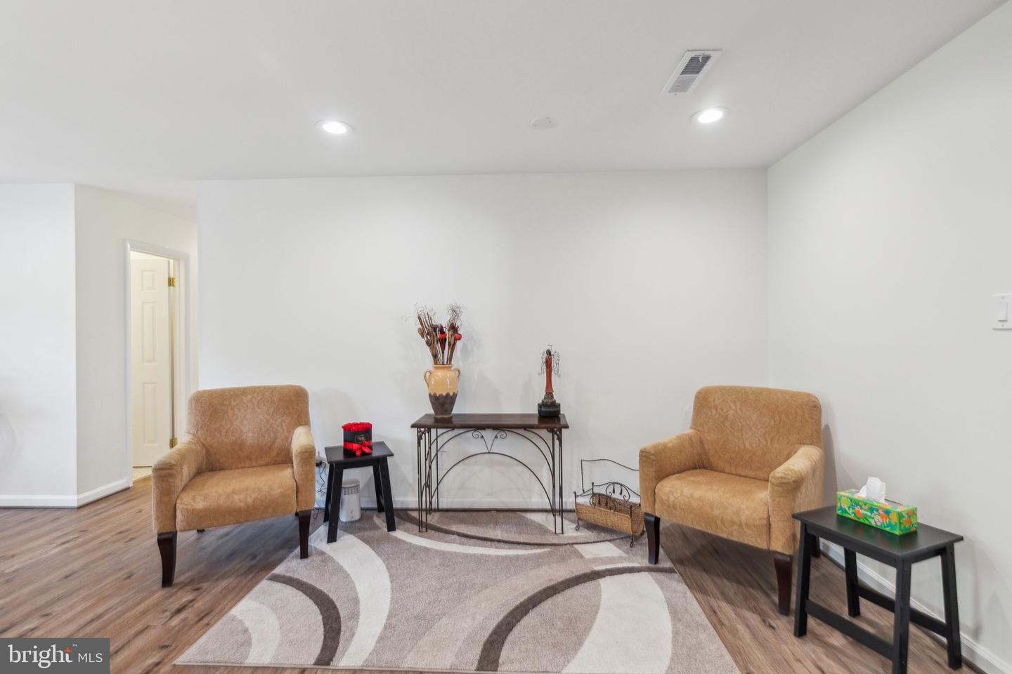 5511 MOULTRIE RD, SPRINGFIELD, Virginia 22151, 3 Bedrooms Bedrooms, 13 Rooms Rooms,2 BathroomsBathrooms,Residential,For sale,5511 MOULTRIE RD,VAFX2237736 MLS # VAFX2237736