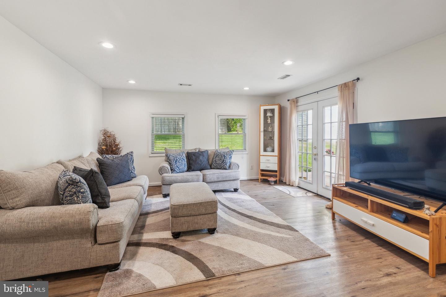 5511 MOULTRIE RD, SPRINGFIELD, Virginia 22151, 3 Bedrooms Bedrooms, 13 Rooms Rooms,2 BathroomsBathrooms,Residential,For sale,5511 MOULTRIE RD,VAFX2237736 MLS # VAFX2237736
