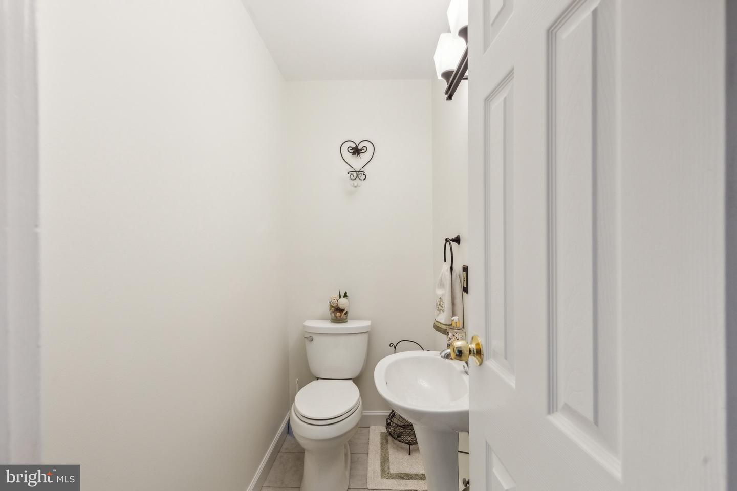5511 MOULTRIE RD, SPRINGFIELD, Virginia 22151, 3 Bedrooms Bedrooms, 13 Rooms Rooms,2 BathroomsBathrooms,Residential,For sale,5511 MOULTRIE RD,VAFX2237736 MLS # VAFX2237736