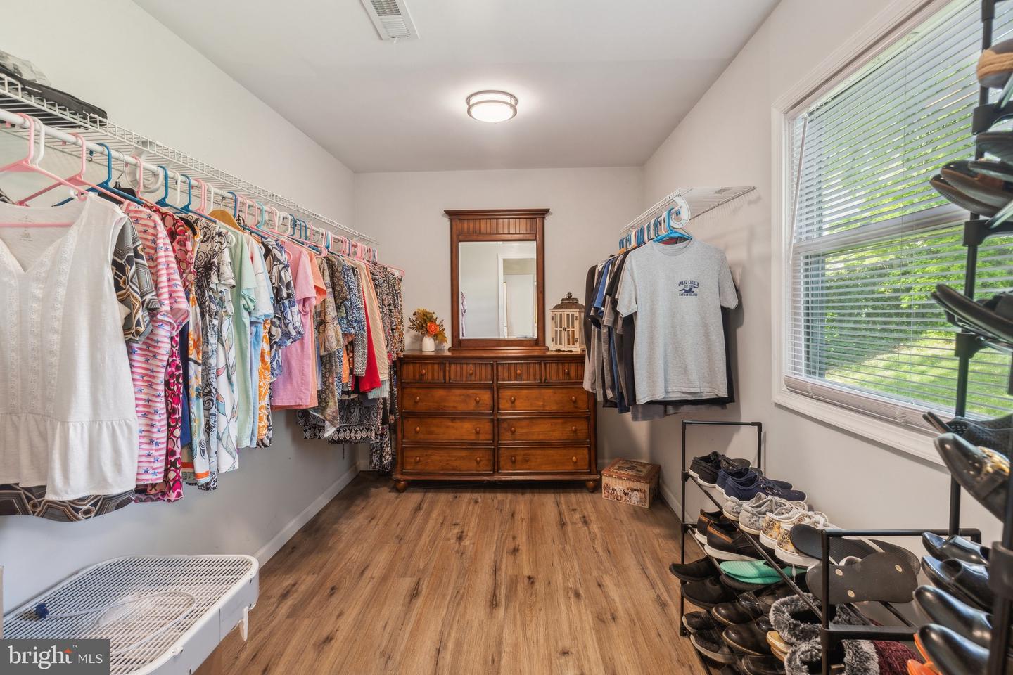 5511 MOULTRIE RD, SPRINGFIELD, Virginia 22151, 3 Bedrooms Bedrooms, 13 Rooms Rooms,2 BathroomsBathrooms,Residential,For sale,5511 MOULTRIE RD,VAFX2237736 MLS # VAFX2237736