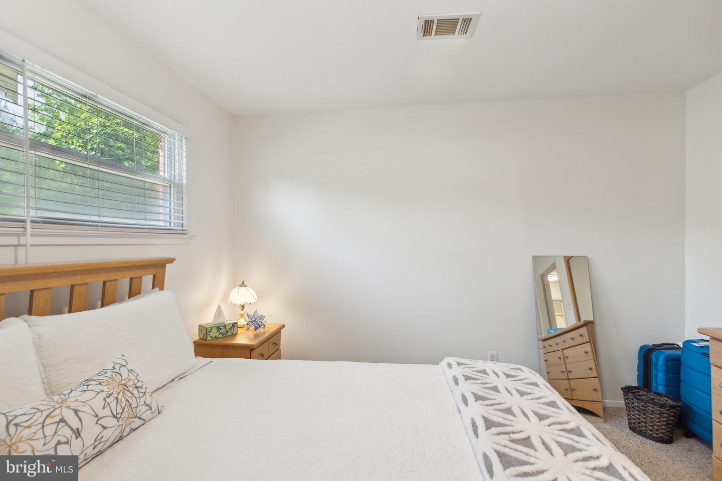 5511 MOULTRIE RD, SPRINGFIELD, Virginia 22151, 3 Bedrooms Bedrooms, 13 Rooms Rooms,2 BathroomsBathrooms,Residential,For sale,5511 MOULTRIE RD,VAFX2237736 MLS # VAFX2237736