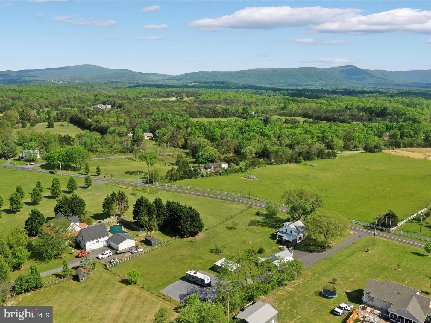 1691 WAKEMAN MILL RD, FRONT ROYAL, Virginia 22630, 3 Bedrooms Bedrooms, ,2 BathroomsBathrooms,Residential,For sale,1691 WAKEMAN MILL RD,VAWR2011048 MLS # VAWR2011048