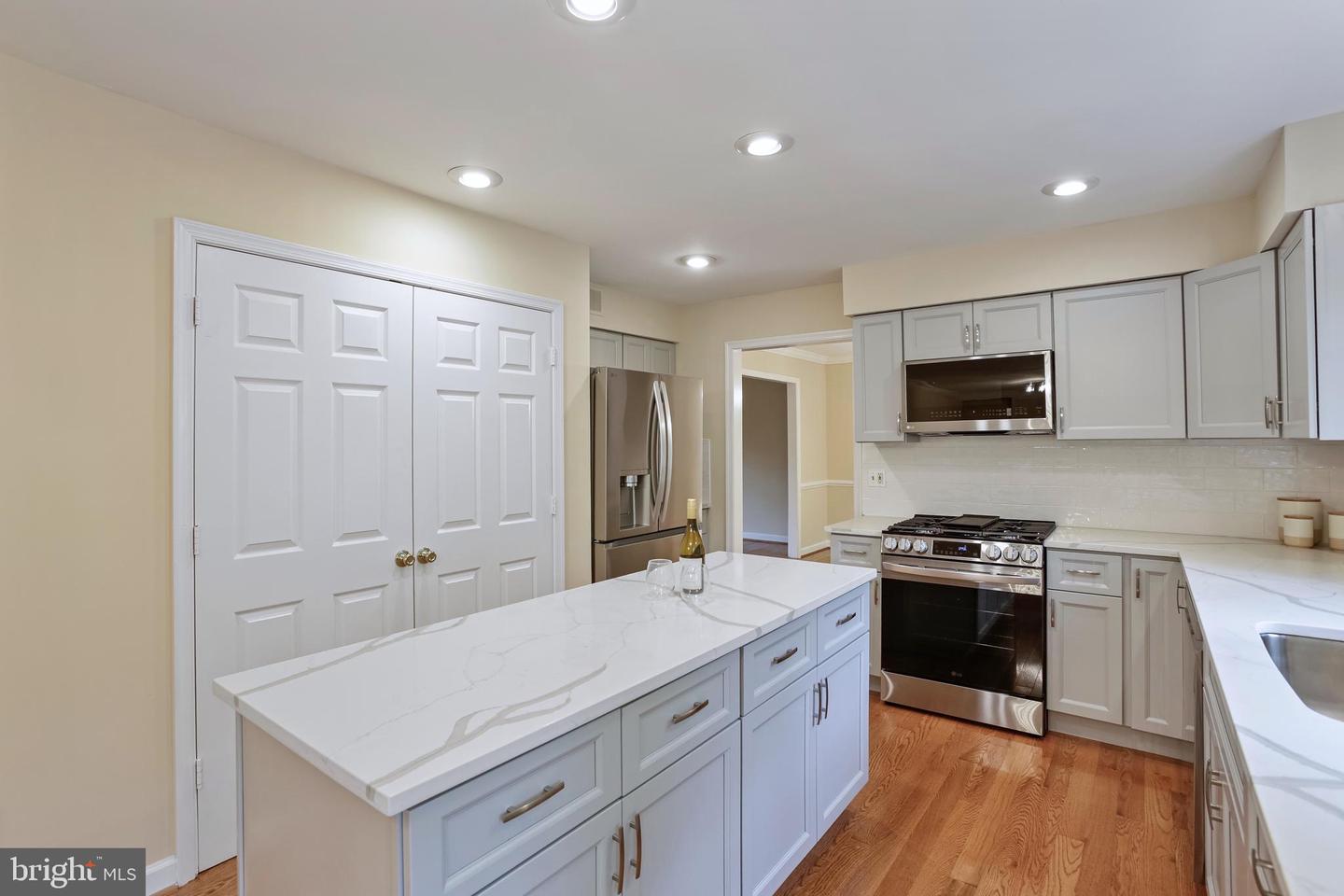 13105 WILLOUGHBY POINT DR, FAIRFAX, Virginia 22033, 4 Bedrooms Bedrooms, ,3 BathroomsBathrooms,Residential,For sale,13105 WILLOUGHBY POINT DR,VAFX2237860 MLS # VAFX2237860