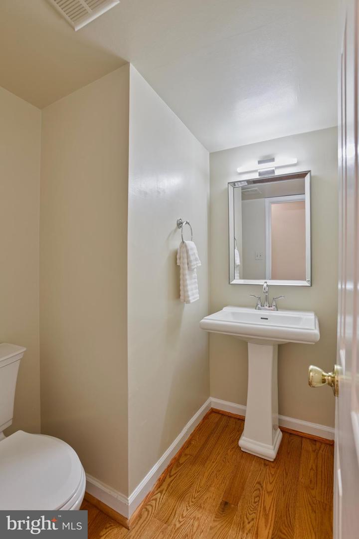 13105 WILLOUGHBY POINT DR, FAIRFAX, Virginia 22033, 4 Bedrooms Bedrooms, ,3 BathroomsBathrooms,Residential,For sale,13105 WILLOUGHBY POINT DR,VAFX2237860 MLS # VAFX2237860