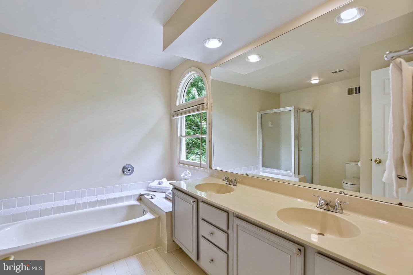 13105 WILLOUGHBY POINT DR, FAIRFAX, Virginia 22033, 4 Bedrooms Bedrooms, ,3 BathroomsBathrooms,Residential,For sale,13105 WILLOUGHBY POINT DR,VAFX2237860 MLS # VAFX2237860