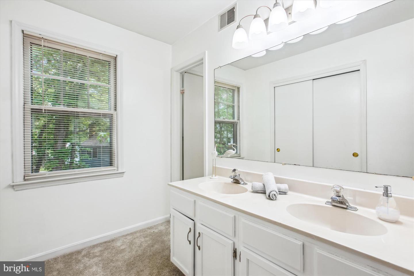 3863 ORIOLE CT, DUMFRIES, Virginia 22025, 5 Bedrooms Bedrooms, 8 Rooms Rooms,2 BathroomsBathrooms,Residential,For sale,3863 ORIOLE CT,VAPW2093562 MLS # VAPW2093562