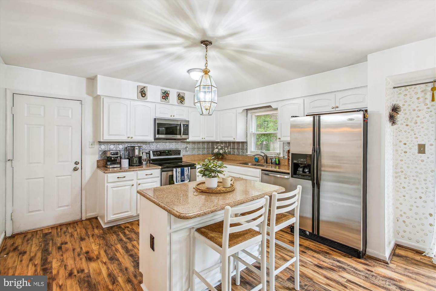 3863 ORIOLE CT, DUMFRIES, Virginia 22025, 5 Bedrooms Bedrooms, 8 Rooms Rooms,2 BathroomsBathrooms,Residential,For sale,3863 ORIOLE CT,VAPW2093562 MLS # VAPW2093562