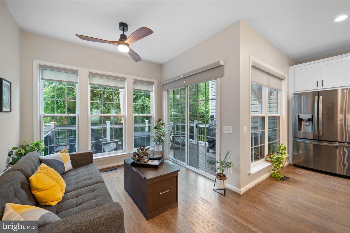 8207 SINGLELEAF LN, LORTON, Virginia 22079, 4 Bedrooms Bedrooms, ,3 BathroomsBathrooms,Residential,For sale,8207 SINGLELEAF LN,VAFX2237900 MLS # VAFX2237900