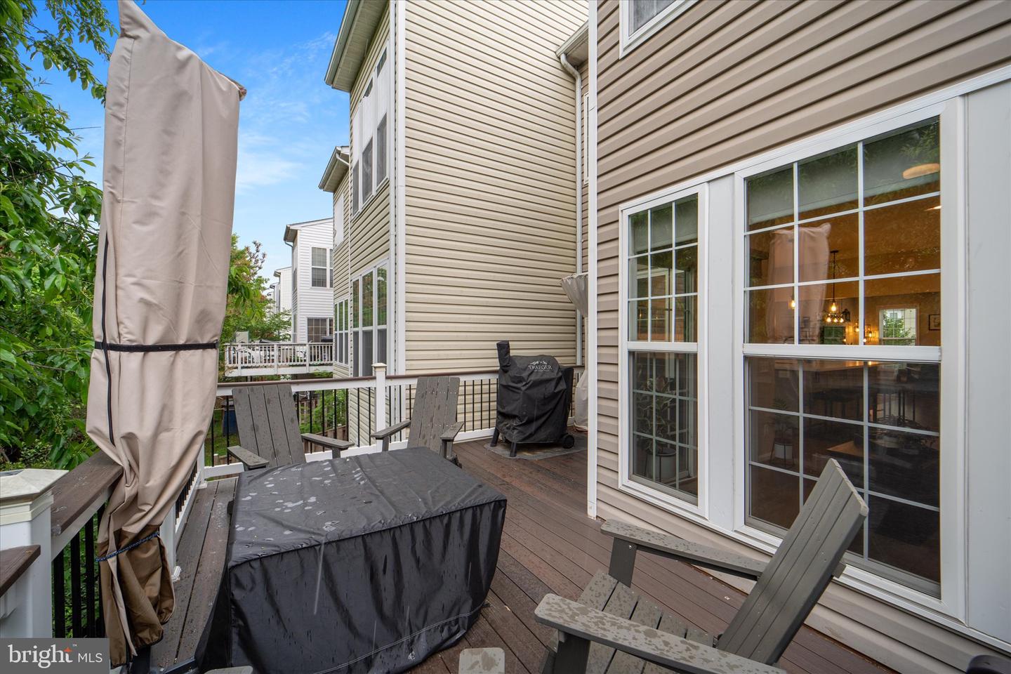 8207 SINGLELEAF LN, LORTON, Virginia 22079, 4 Bedrooms Bedrooms, ,3 BathroomsBathrooms,Residential,For sale,8207 SINGLELEAF LN,VAFX2237900 MLS # VAFX2237900