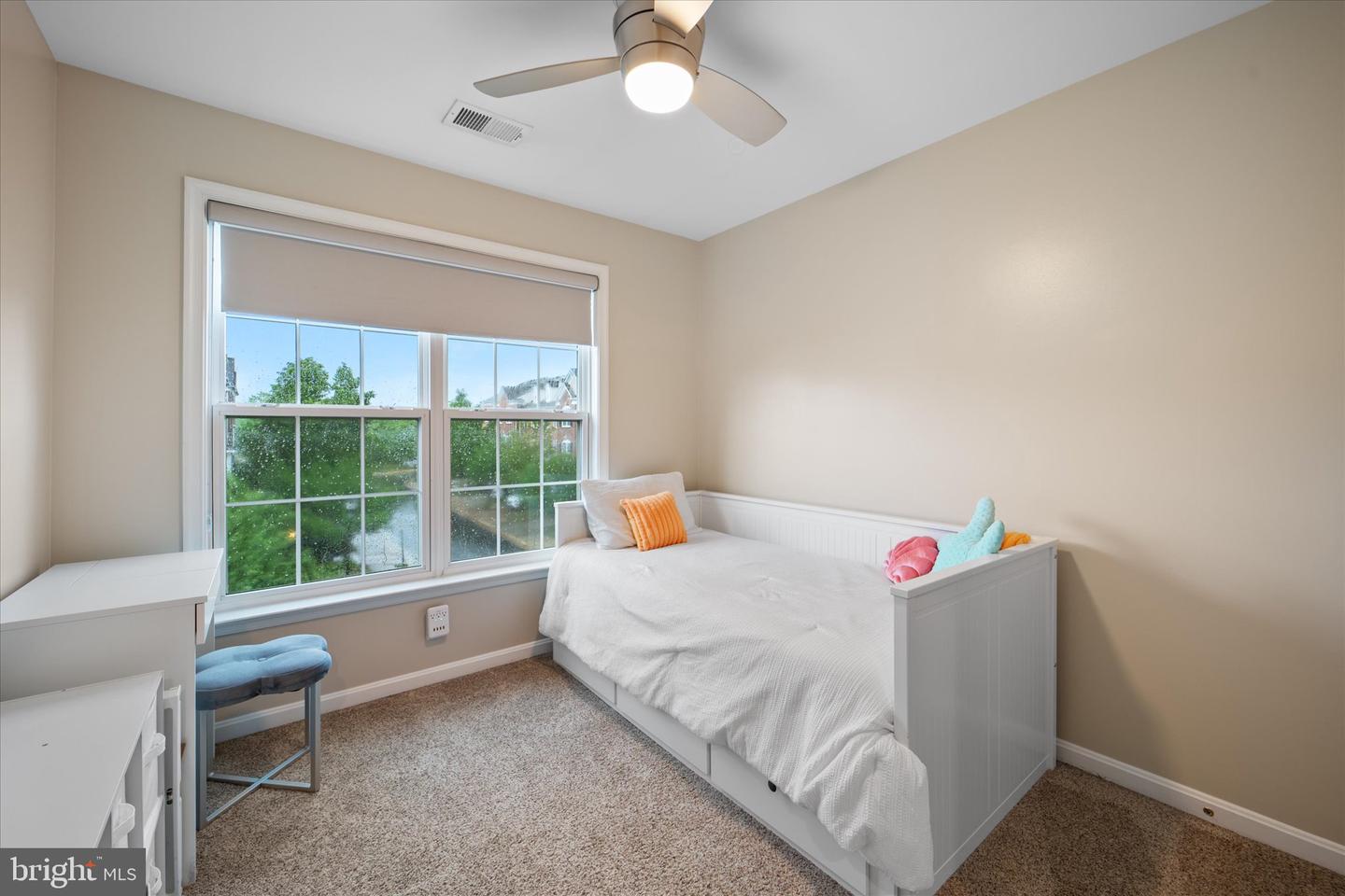 8207 SINGLELEAF LN, LORTON, Virginia 22079, 4 Bedrooms Bedrooms, ,3 BathroomsBathrooms,Residential,For sale,8207 SINGLELEAF LN,VAFX2237900 MLS # VAFX2237900