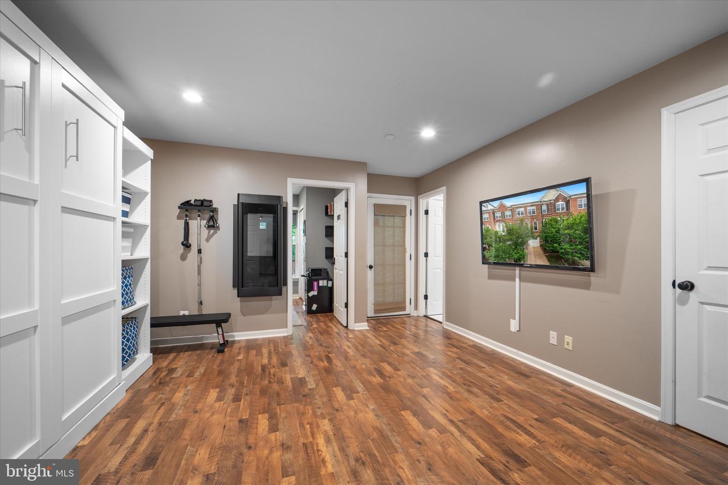 8207 SINGLELEAF LN, LORTON, Virginia 22079, 4 Bedrooms Bedrooms, ,3 BathroomsBathrooms,Residential,For sale,8207 SINGLELEAF LN,VAFX2237900 MLS # VAFX2237900