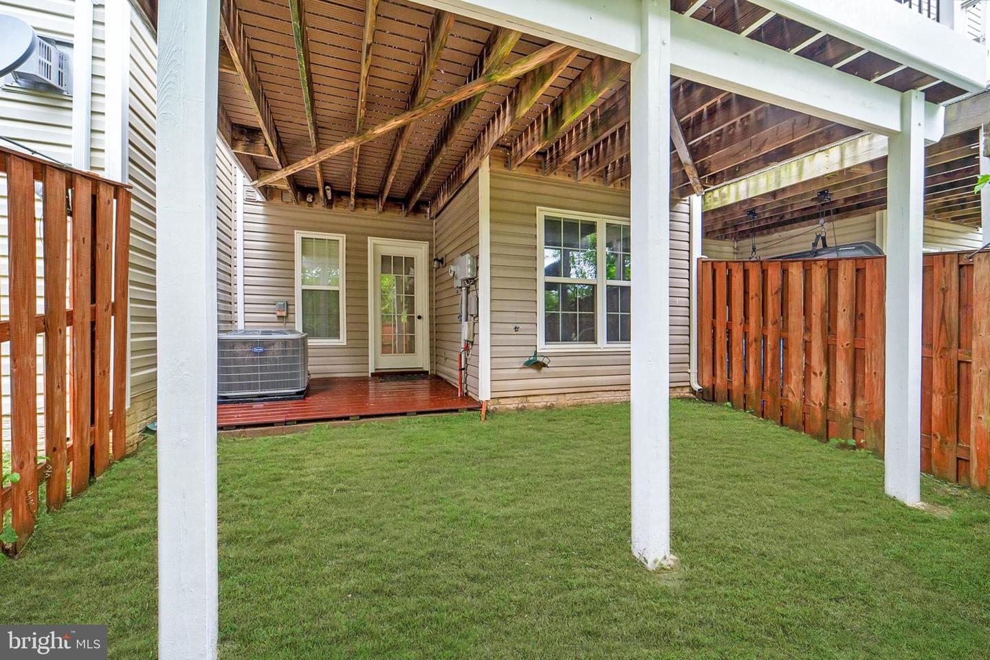 8207 SINGLELEAF LN, LORTON, Virginia 22079, 4 Bedrooms Bedrooms, ,3 BathroomsBathrooms,Residential,For sale,8207 SINGLELEAF LN,VAFX2237900 MLS # VAFX2237900