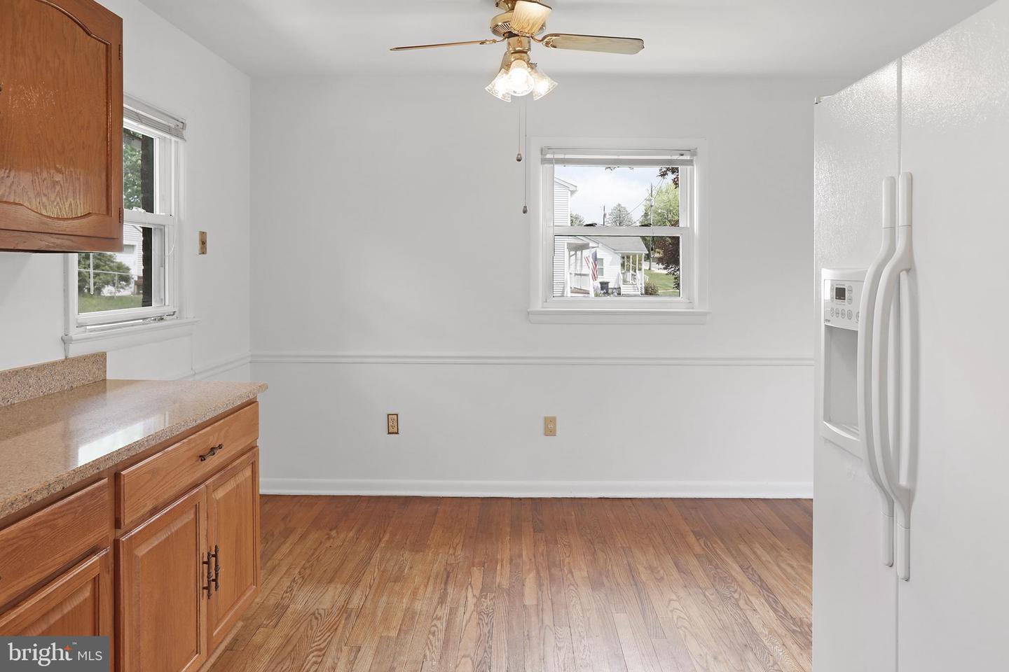 321 E E ST, PURCELLVILLE, Virginia 20132, 3 Bedrooms Bedrooms, ,2 BathroomsBathrooms,Residential,For sale,321 E E ST,VALO2095366 MLS # VALO2095366