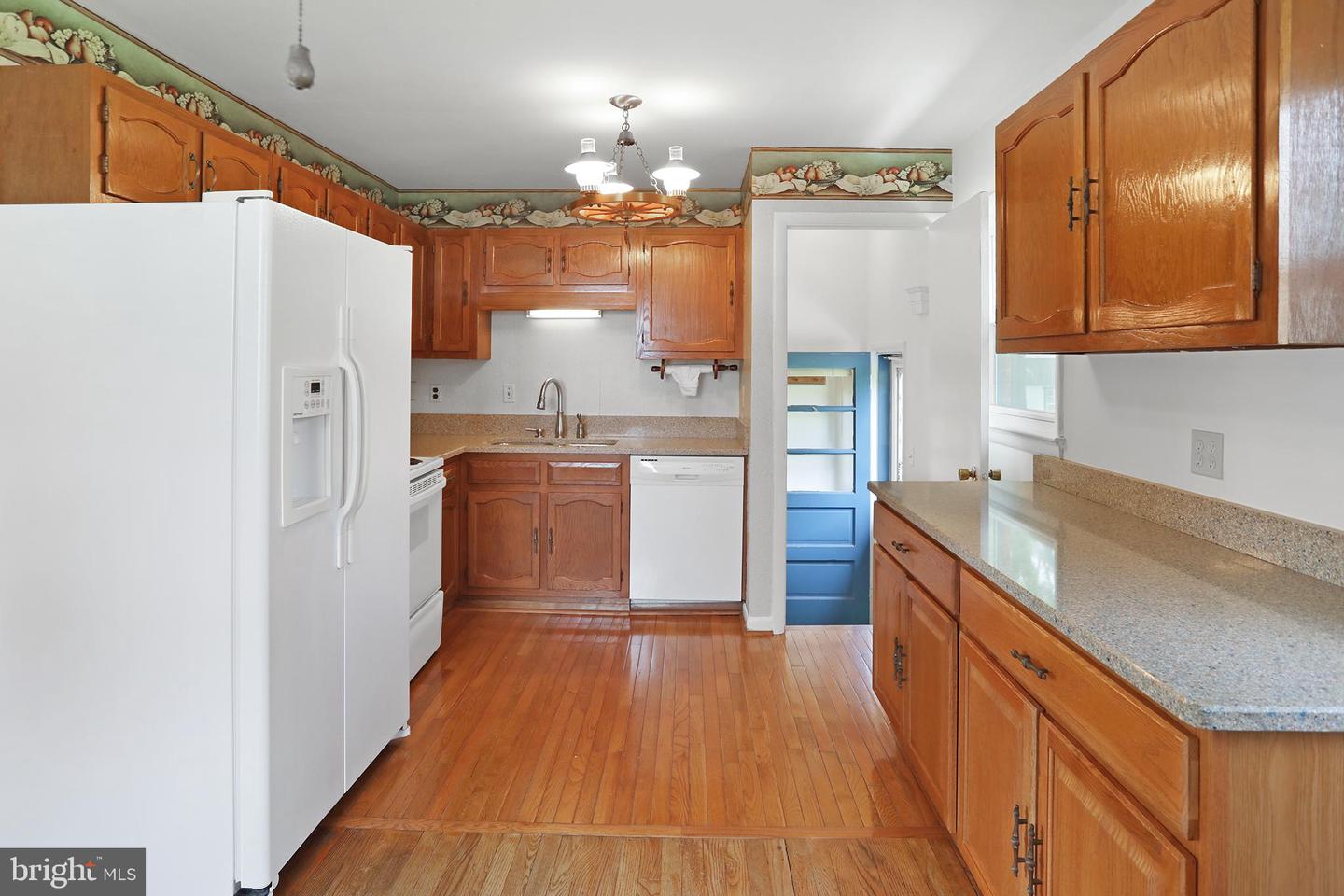 321 E E ST, PURCELLVILLE, Virginia 20132, 3 Bedrooms Bedrooms, ,2 BathroomsBathrooms,Residential,For sale,321 E E ST,VALO2095366 MLS # VALO2095366