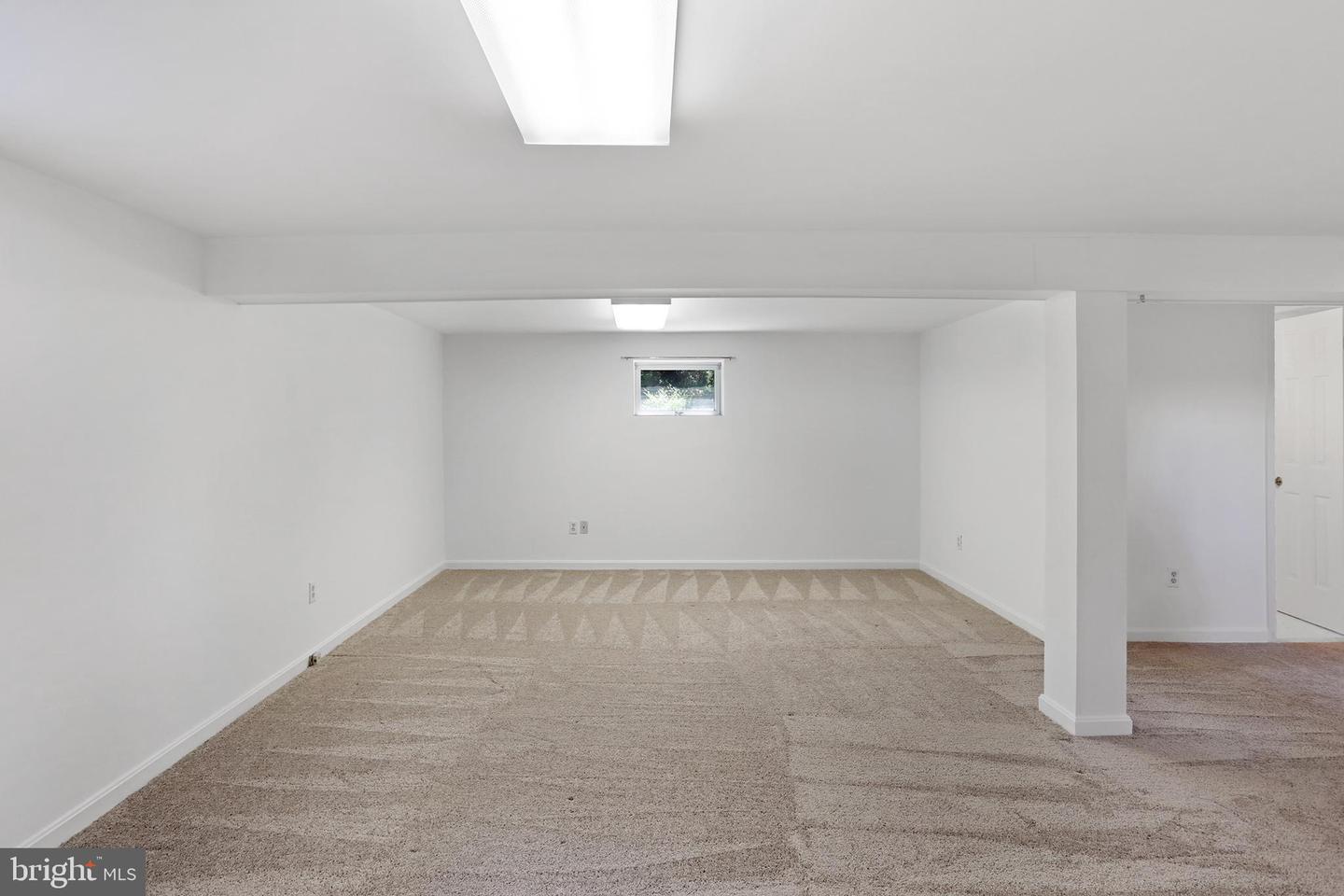 321 E E ST, PURCELLVILLE, Virginia 20132, 3 Bedrooms Bedrooms, ,2 BathroomsBathrooms,Residential,For sale,321 E E ST,VALO2095366 MLS # VALO2095366